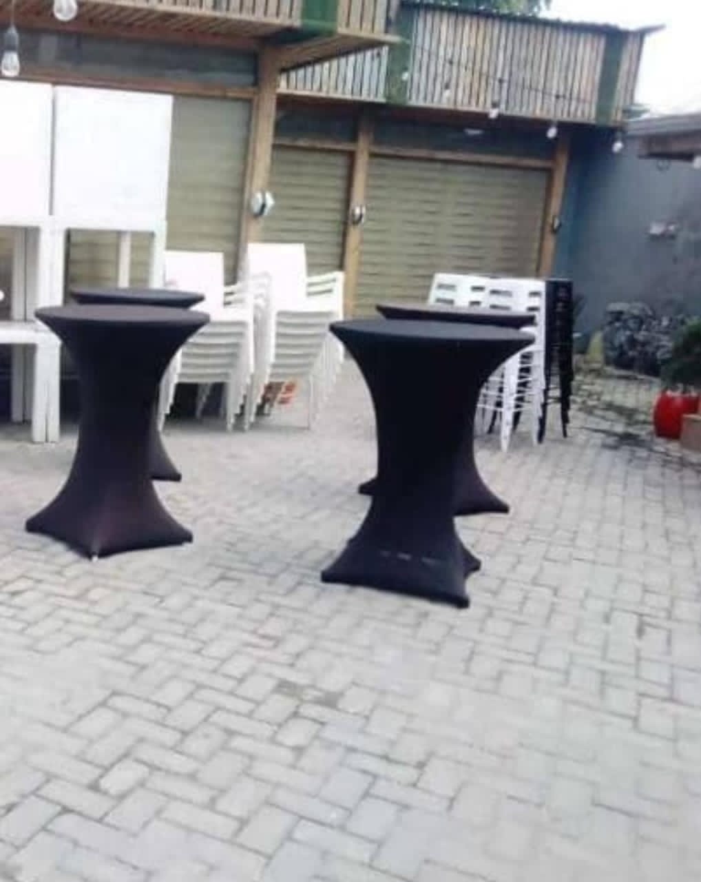 Cocktail table