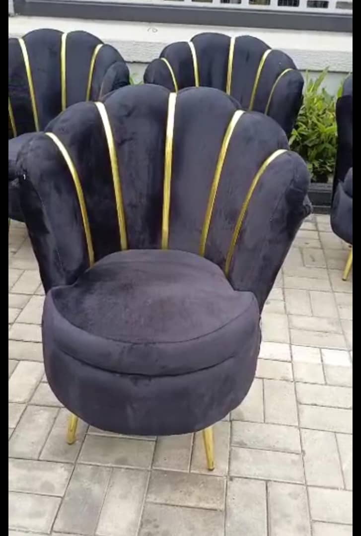 Single sofa