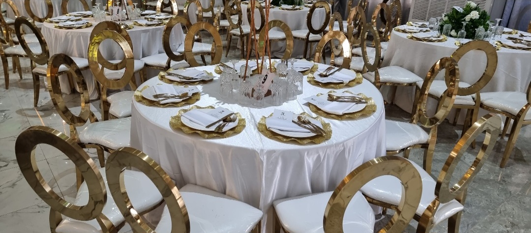 Silk Table Covers for Rent in Lagos – Elegant Luxury Event Linen